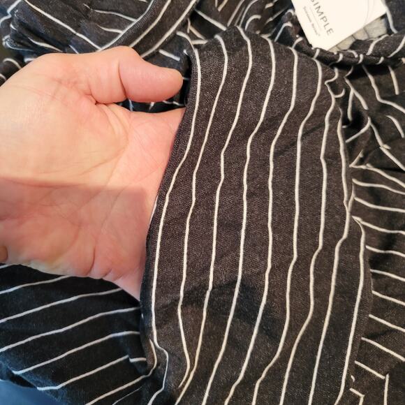 Simple Suzanne Betro Sleeveless V-Neck Jumpsuit Striped Black/White Size 4X - Picture 5 of 6